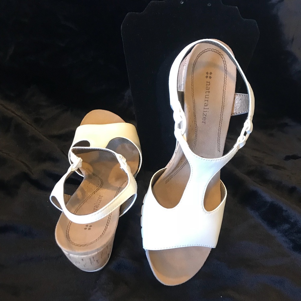 Naturalizer Sandals-8.5 M - Picture 6 of 7